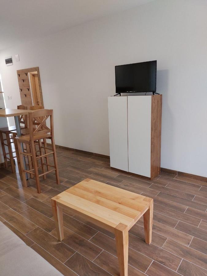 Srebrna Laguna Apartment Veliko Gradiste Luaran gambar