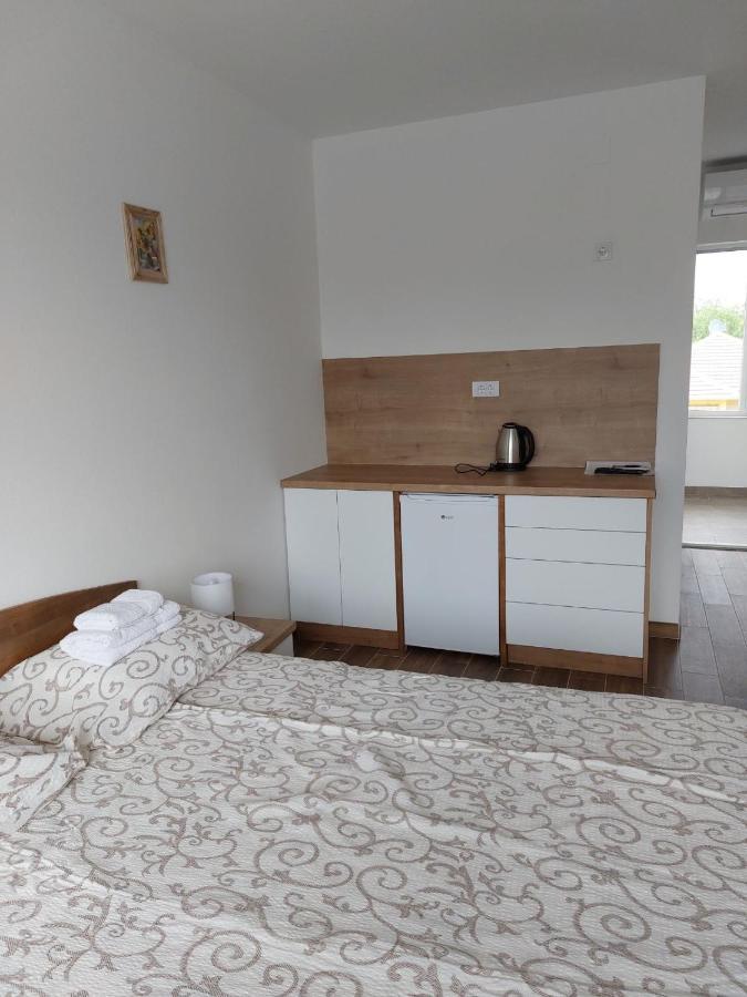 Srebrna Laguna Apartment Veliko Gradiste Luaran gambar